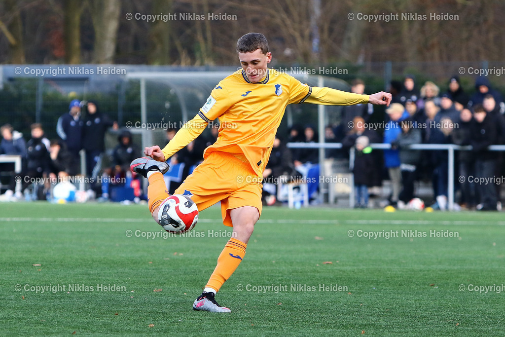NH_HamburgerSVU19_TSG1899HoffenheimU19_JuniorenDFBPokal_17122023 | #12 David Girmann (TSG 1899 Hoffenheim U19)

Viertelfinale I Junioren DFB-Pokal I 17.12.2023