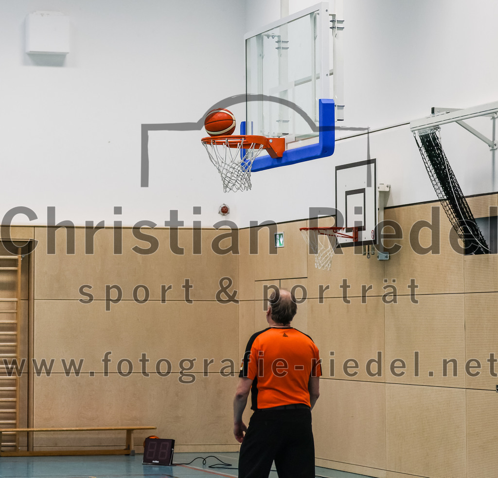2022-05-01_083_TSV_Vaterstetten_gegen_DJK_Traunstein | Vaterstetten, Deutschland, 01.05.2022:
Basketball, Aufstiegsrunde zur Bayernliga 2021 / 2022, 5. Spieltag, TSV Vaterstetten gegen DJK Traunstein, Endergebnis: 87:79

Foto: Christian Riedel / fotografie-riedel.net