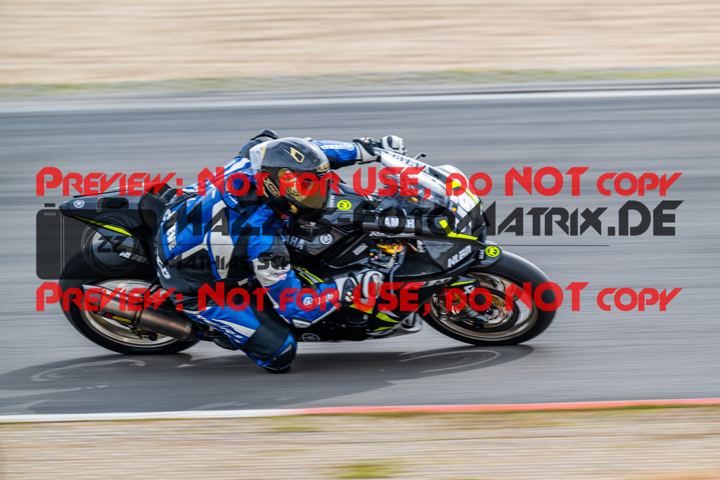 MaZZes_FotoMatrix_230719_1468 | WEISS