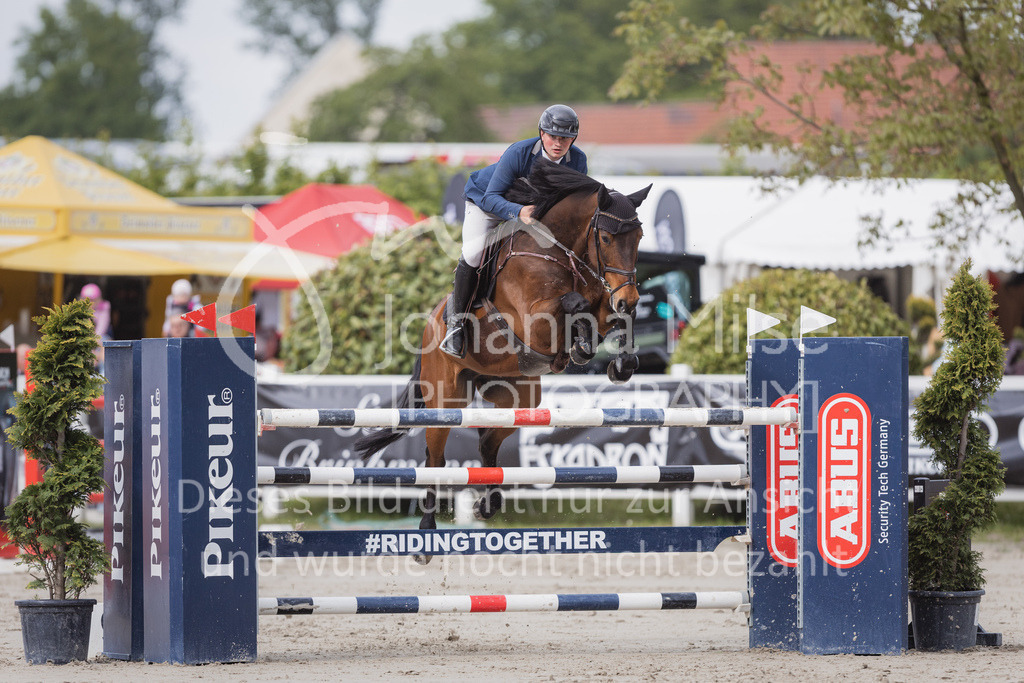 230520_MayDays_Zeit-S-222 | Deine schönsten Turniermomente als professionelle Fotos! Entdecke hochwertige Pferdesport-Fotografie im Online-Shop. Jetzt Fotos finden & bestellen!