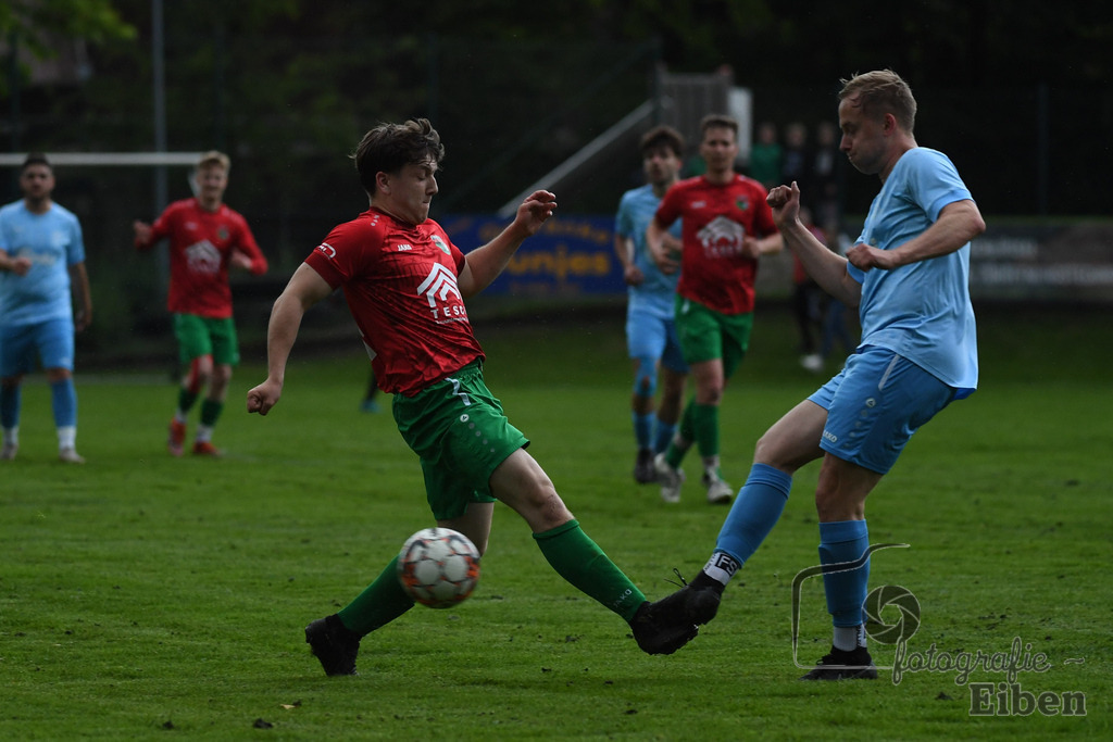 BV Bockhorn-SG FriPe | Relegation zur Kreisliga; BV Bockhorn (weiß)-SG FriPe (rot) am 05.06.2025 in Oldenburg/Ofenerdiek (Lagerstraße), Photo: Philip Eiben 2025 - Realisiert mit Pictrs.com