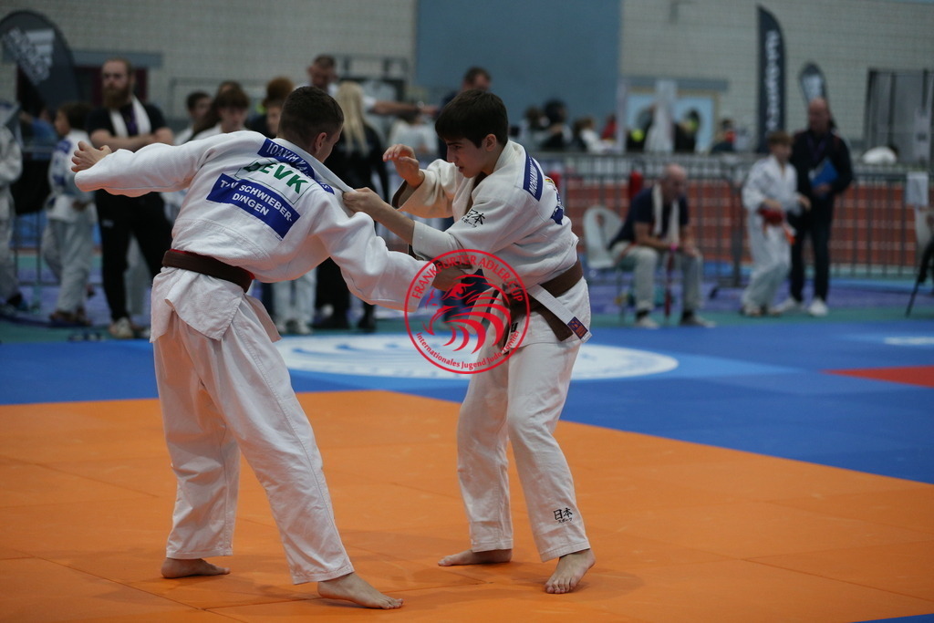 AT3Y1830 | Fotos vom Adler Cup - Pictures from Adler Cup

Hier findet Ihr alle Eindrücke und großen Momente der Adler Cup Wochenenden. Here you will find all impressions and great moments of the Adler Cup weekends. - Realisiert mit Pictrs.com