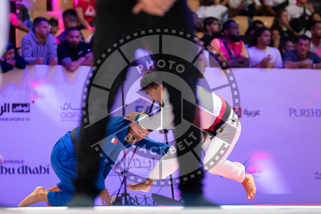 20231109PBB4712 | Fighters compete during the AJP World Professional Championship in the Mubadala Arena in Abu Dhabi, Arab United Emirates, on November 9, 2023.