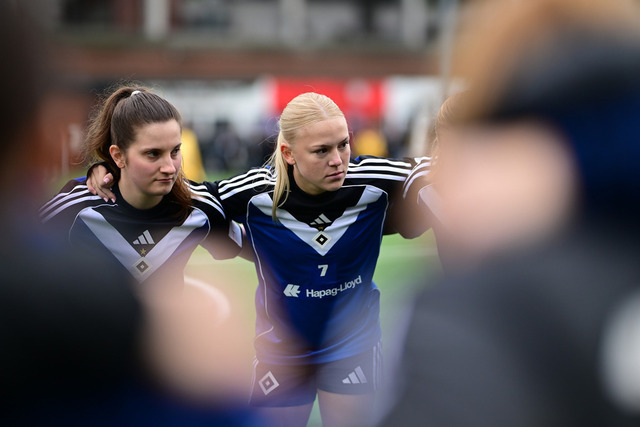 Fußball I Frauen I Saison 2025-2026 I Regionalliga Nord I 10. Spieltag I FC St. Pauli - Hamburger SV U20 I 14242 | Der Sportfotograf. - Realisiert mit Pictrs.com