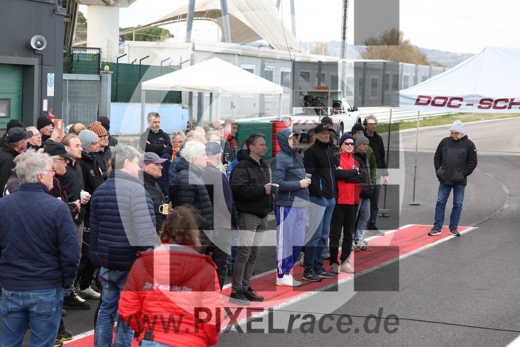 social-20260331_00070 | Schöne Erinnerungen an spannende Momente - das festzuhalten ist unser Job. PIXELrace.de ist seit 2003 auf den Rennstrecken Europas unterwegs um die Action draußen beim Fahren und die wunderbare Stimmung imm Fahrerlager für euch einzufangen.