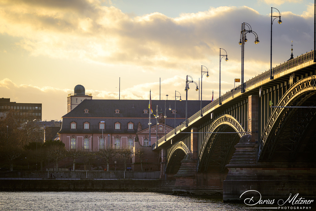 Die Theodor-Heuss-Brücke | Die Theodor-Heuss-Brücke in Mainz