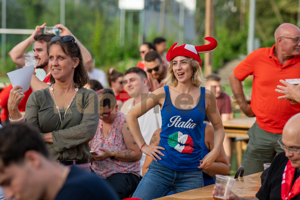 201_Public Viewing Reinach - Achtelfinale Schweiz -Italien EM 2024_kunzmedia.ch | OnlineShop für Bilder kunzmedia.ch