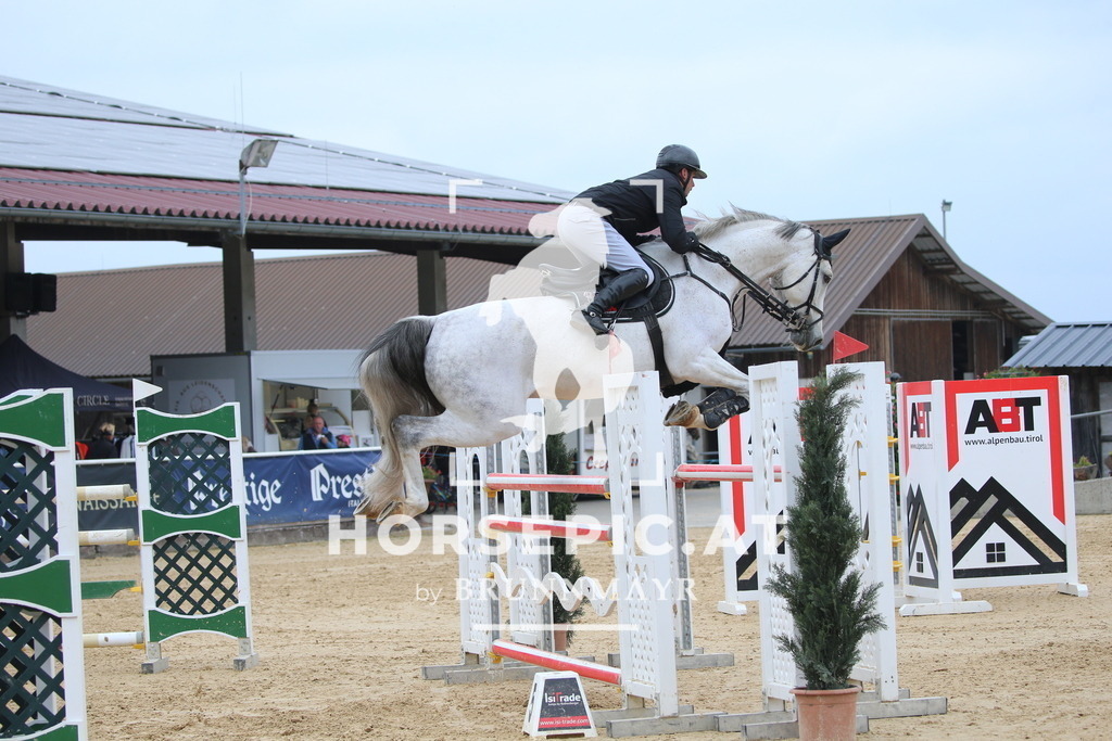 DL2Q3096 | Willkommen bei Brunnmayr - Design & Fotografie – Ihrem Spezialisten für Reitturniere und Pferdeveranstaltungen in Oberösterreich, Salzburg und Bayern! Seit über 17 Jahren sind wir leidenschaftlich dabei.