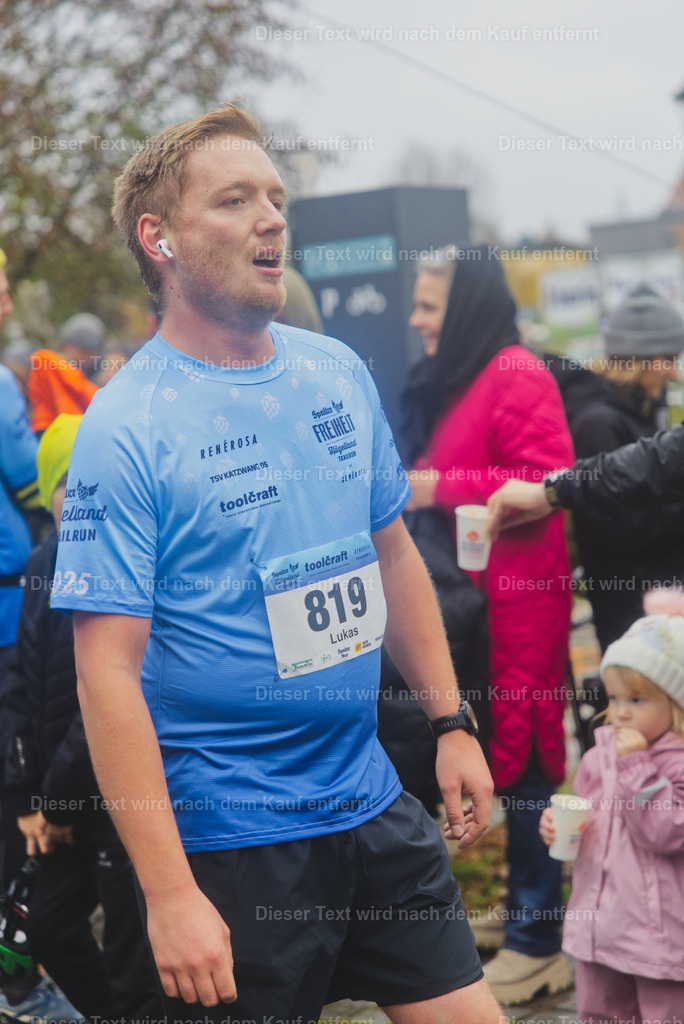 cineathletes-huegelland-2025-11-09-12-40-32-1 | Sportfotografie rund um Obstacle Course Racing und Trail Run - Realisiert mit Pictrs.com