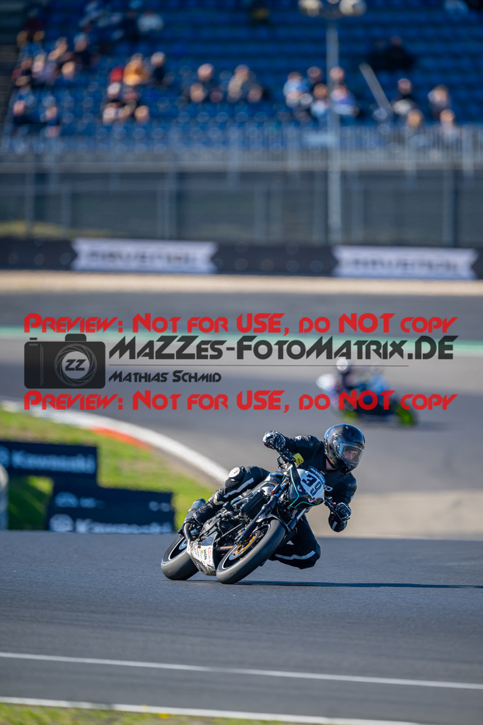 MaZZes-Fotomatrix-20260906-648569 | TWIN