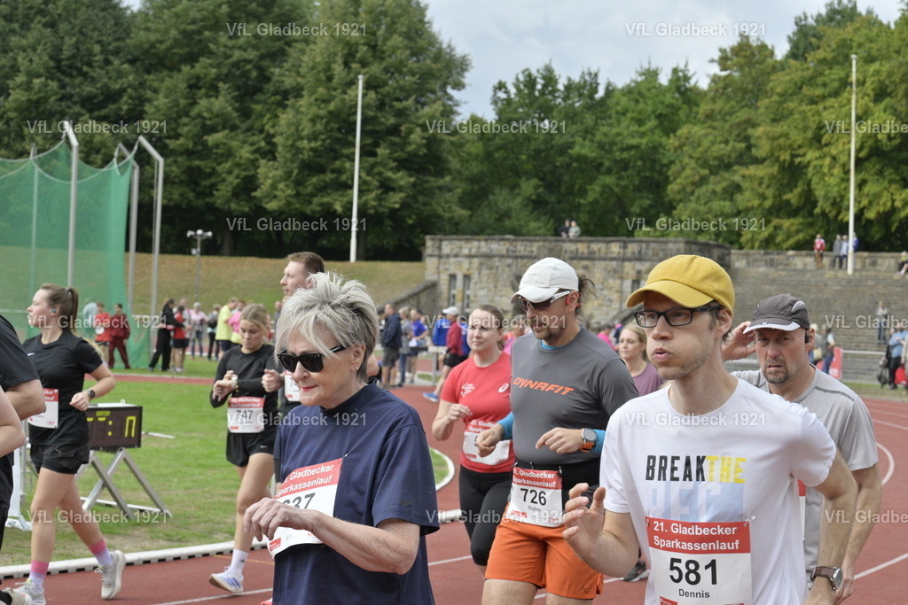 2026-08-23_Sparkassenlauf_10KM_Peter_000086 | Die Fotografen - Realisiert mit Pictrs.com