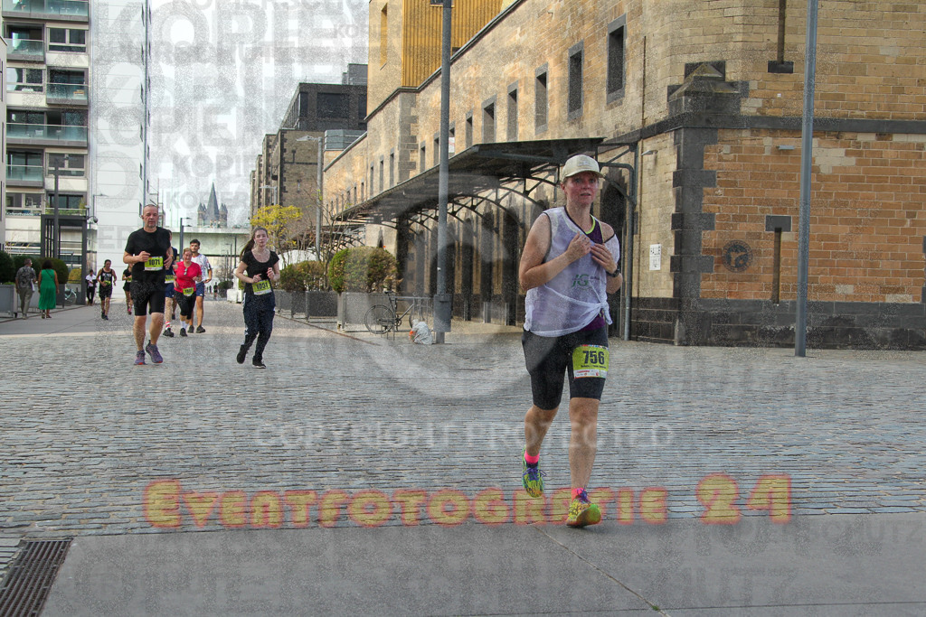 250920_1504_EV4_8036 | Sportfotografie im Rhein-Sieg Kreis, Köln, Bonn, NRW, Rheinland Pfalz, Hessen, etc. Unser Tätigkeitsfeld umfasst den Laufsport vom Volkslauf über den Marathon, Duathlon, Triathon bis zum Ultralauf wie Kölnpfad Ultra oder Schindertrail.