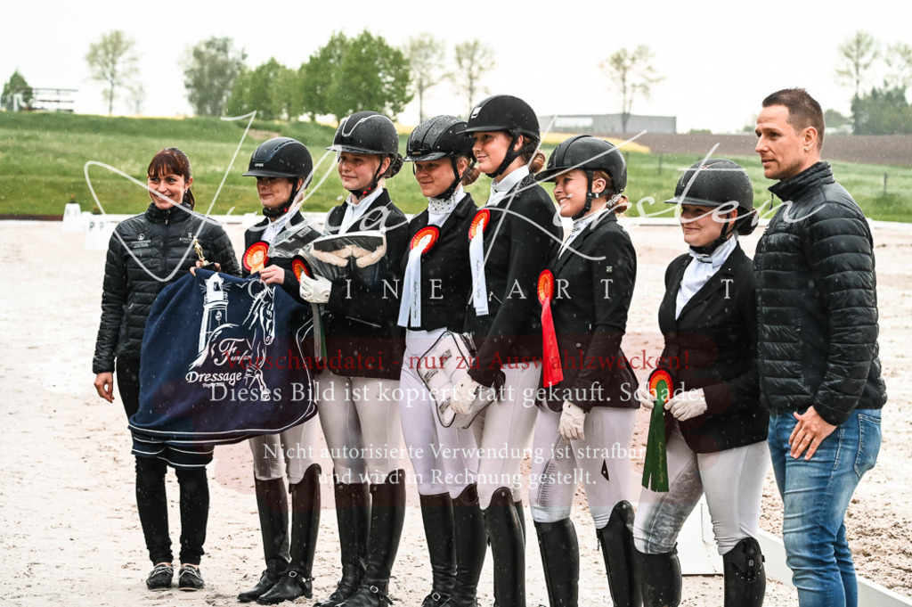 DSC_4775 | Pferde- und Turnierfotografie in Westsachsen. Pferdeportraits, Auftragszeichnungen und intuitive Kunst.