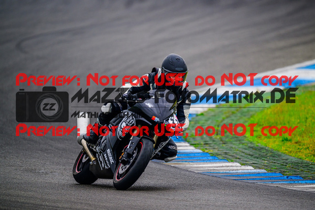 MaZZes_FotoMatrix_240614_6007705_1609 | ROT