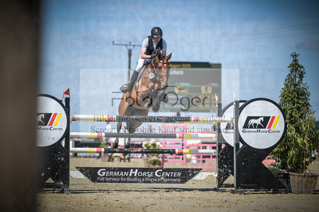 DOS_2935 | Entdecke hochwertige Reitturnierfotos von Foto Oger. Professionell, emotional und authentisch – jetzt Lieblingsmomente im Shop bestellen.Deutschlandweite Turnierfotografie. - Realisiert mit Pictrs.com