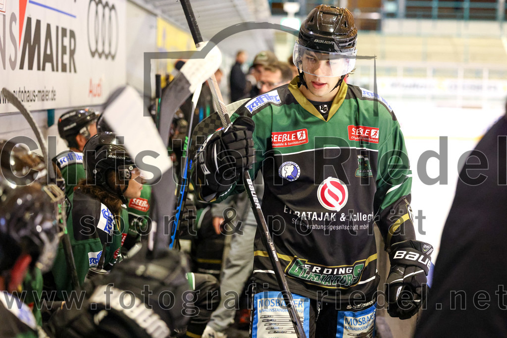 2022-09-23_005_TSV_Erding_gegen_EV_Fuessen | Erding, Deutschland, 23.09.2022:
Eishockey, Bayernliga 2022 / 2023, Testspiel, TSV Erding gegen EV Füssen, Endergebnis: 1:3

Foto: Christian Riedel / fotografie-riedel.net