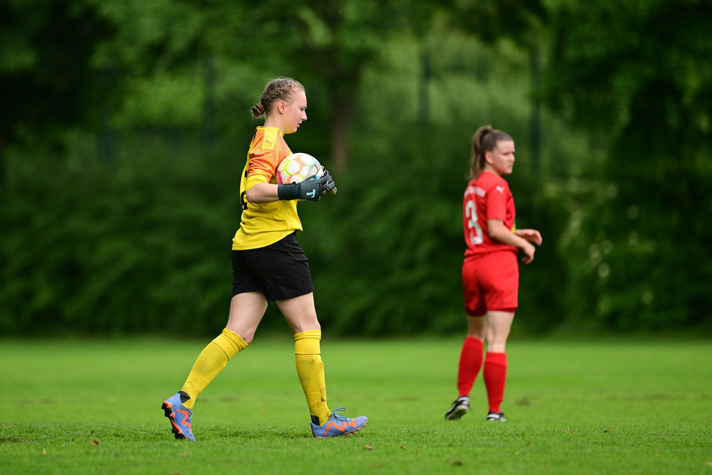 Fußball I Frauen I Saison 2024-2025 I Kreisliga I 17. Spieltag I SV Ahlerstedt-Ottendorf III - FC Oste-Oldendorf II | Der Sportfotograf. - Realisiert mit Pictrs.com