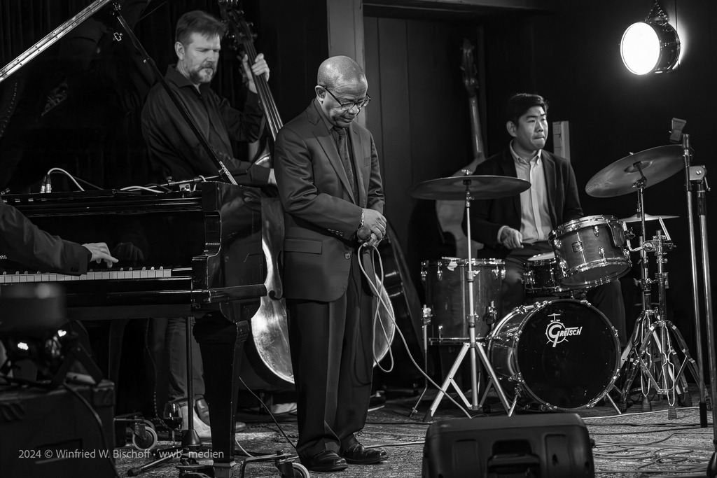 wwb-2411-0149 | <Fotografie> <Video> <Film> <Winfried Bischoff> - Realisiert mit Pictrs.com