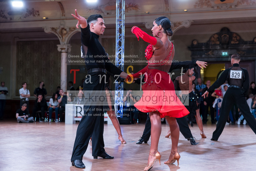 20240706_WDSF_WO_Latin_10389 | Tanzsportbilder, Standardtanz, Lateintanz, WDSF, DTV, LTVB, dancecomp, goc, hessen tanzt, blaues band der spree, walzer, tango, wiener walzer, slowfox, quickstepp, samba, rumba, cha-cha-cha, paso doble. jive, hd-kroft photography, turniertanzsport