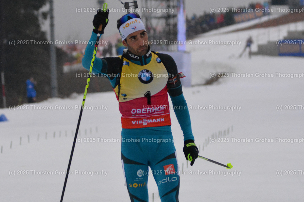IBU WC Biathlon Oberhof 2018 | FOURCADE Martin (FRA) im Ziel (Platz 1); IBU WC Biathlon Oberhof 2018, 12,5 km Verfolgung der Männer am 06.01.2018 in der DKB Ski Arena in Oberhof, (Deutschland) - Realisiert mit Pictrs.com
