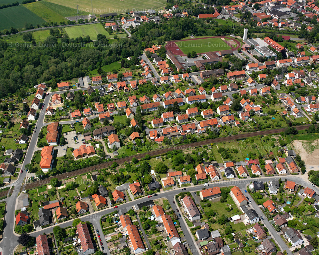 2638203 | VIENENBURG 09.06.2006 Wohngebiet einer Einfamilienhaus- Siedlung  in Vienenburg im Bundesland Niedersachsen, Deutschland // Single-family residential area of settlement  in Vienenburg in the state Lower Saxony, Germany Foto: Gerhard Launer