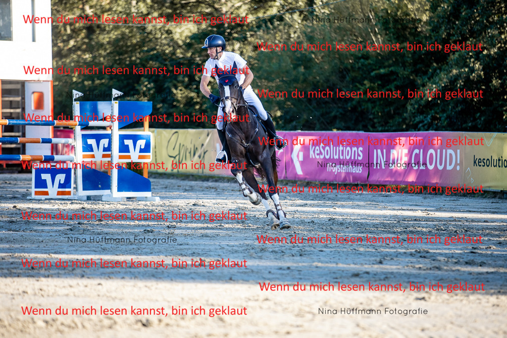 BK1A8471 | Turnierbilder Turnierfotos Nina Hüffmann Turnierfotografie Pferdefotografie Tierzeichnung Haustierzeichnung Pferdezeichnung Hundezeichnung Videograf  - Realisiert mit Pictrs.com