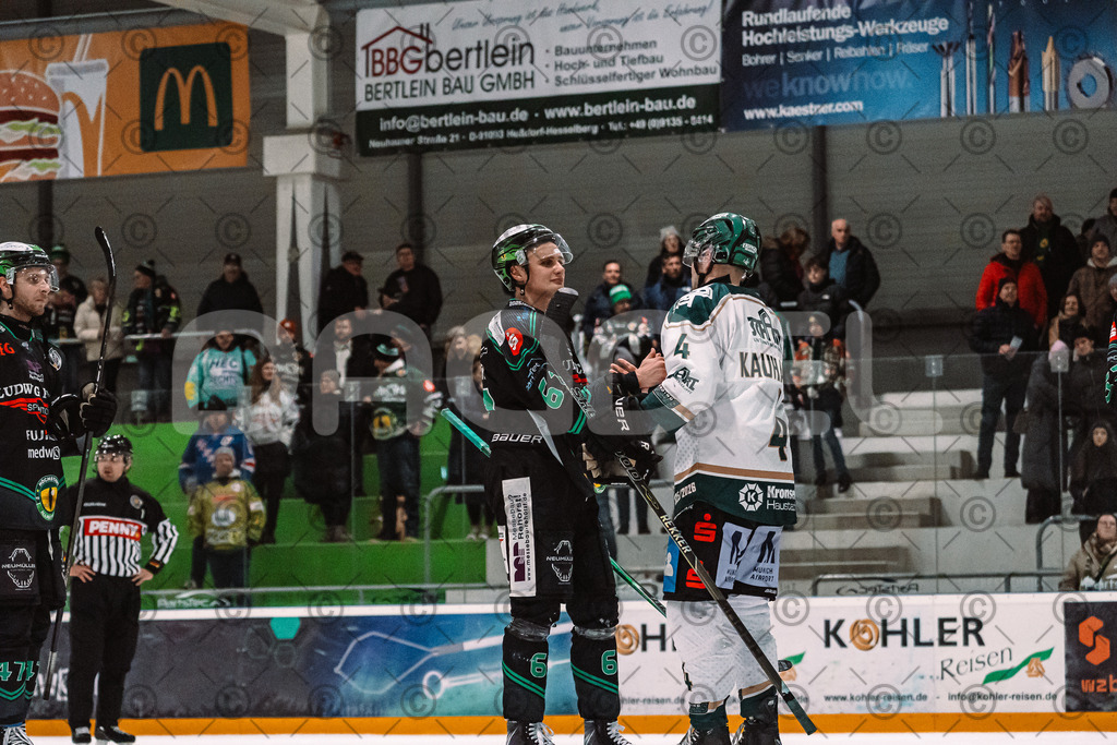 Alligators_vs_Erding_12_12_2025-206 | Höchstadt Alligators Fotogalerie: Eishockey-Action aus Franken. Professionelle Spielfotos, Portraits & Stadionbilder zum Download. Jetzt entdecken! - Realisiert mit Pictrs.com
