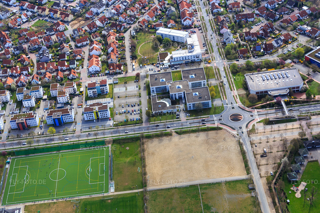 Luftbild: Office Center Bensheim am Berliner Ring in Bensheim im Bundesland Hessen in Deutschland. Foto: IMG_077091.jpg vom 12.04.2015 durch Werner Riehm/FLY-FOTO.de