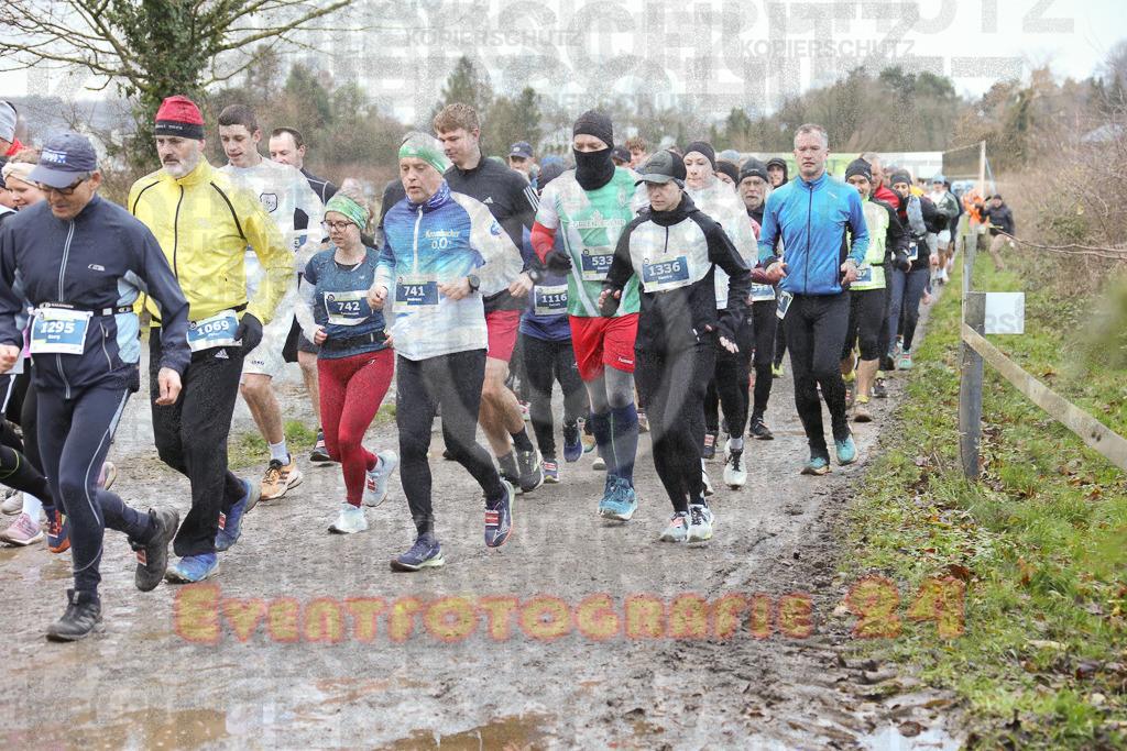 241208_0927_EX1_3798 | Sportfotografie im Rhein-Sieg Kreis, Köln, Bonn, NRW, Rheinland Pfalz, Hessen, etc. Unser Tätigkeitsfeld umfasst den Laufsport vom Volkslauf über den Marathon, Duathlon, Triathon bis zum Ultralauf wie Kölnpfad Ultra oder Schindertrail.
