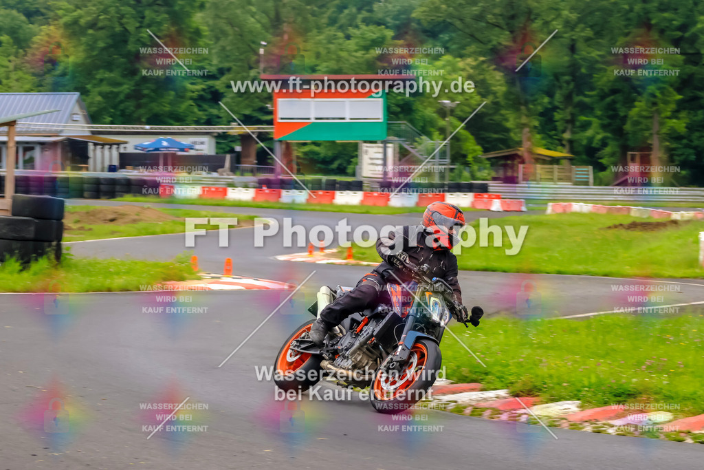 VBK-6262 | Hier findet Ihr Bilder von Touristenfahrten auf der Nürburgring Nordschleife oder von anderen Veranstaltungen die ich besucht habe. Viel Spass beim Durch Schauen 