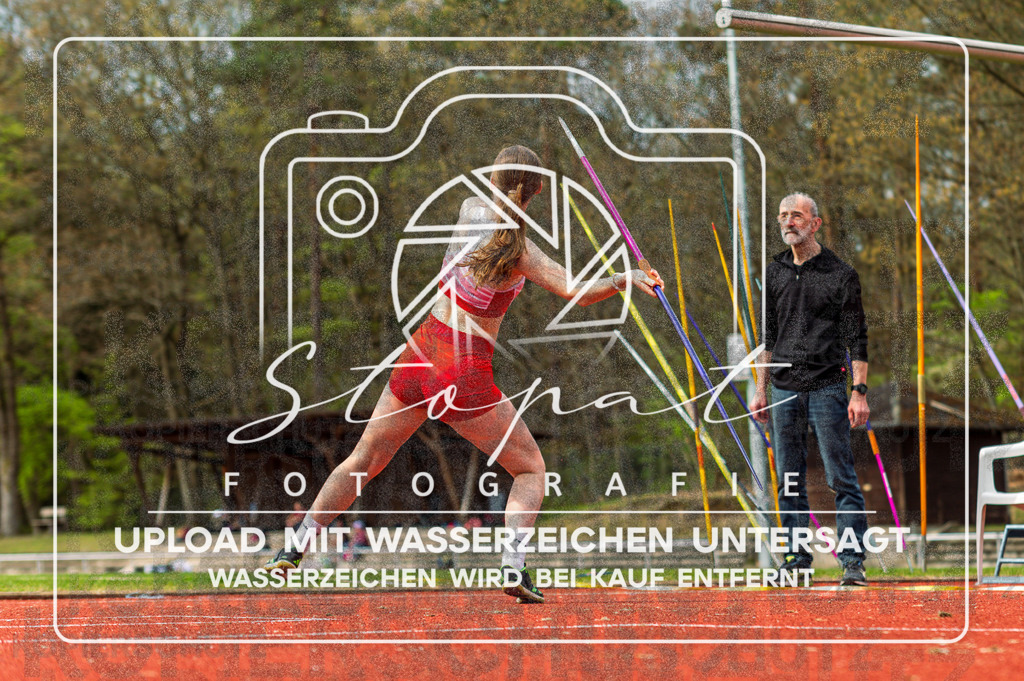 KMHK-1081 | Kreismeisterschaften Leichtathletik-Wurf Heidekreis 2026 im Boehmewaldstadion, Soltau (Simon Paul Stopat) - Realisiert mit Pictrs.com