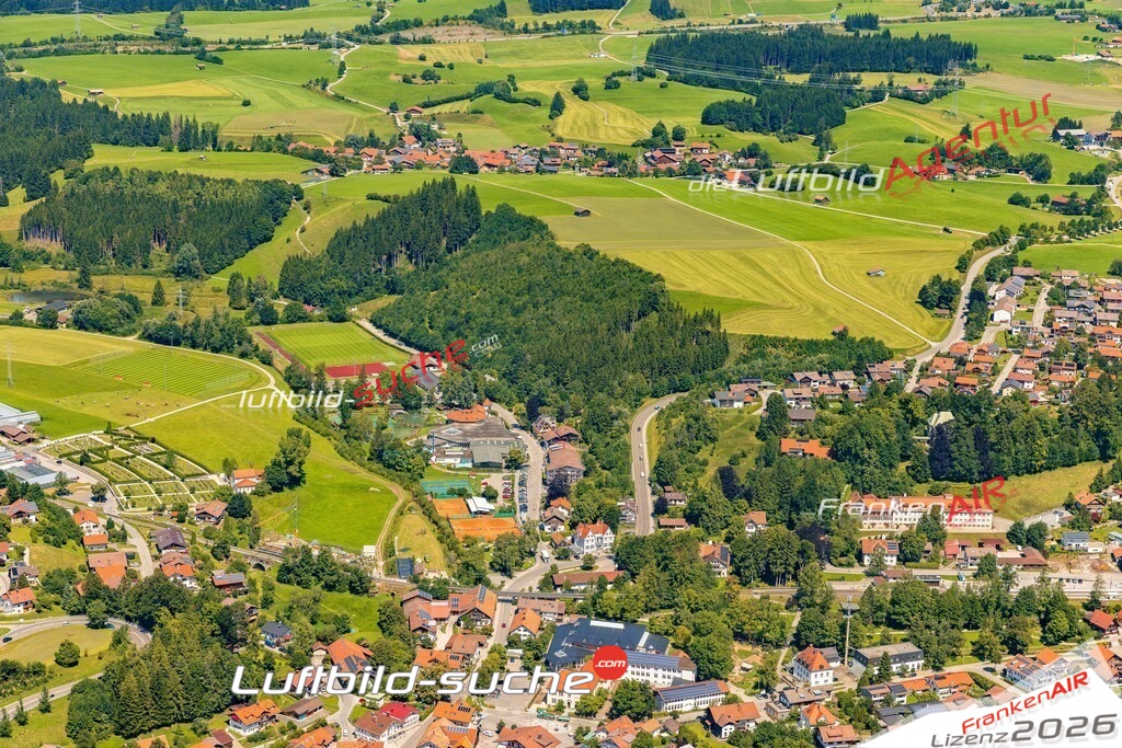 Luftaufnahme von Nesselwang Vs Google Maps- Die Luftaufnahme wurde 2025 vom UL-Flugzeug heraus erstellt ( keine Drohne ) - Hochauflösende Luftaufnahme - für professionelle Ausdrucke geeignet. Die Geschenkidee !Mit Lizenz und Bildrechte bestellbar