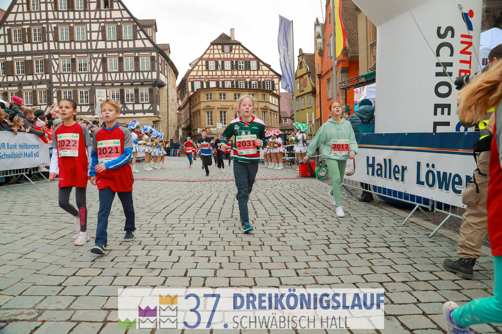 AOK JuniorCup 400m | 3Koenigslauf 2023 - Realisiert mit Pictrs.com