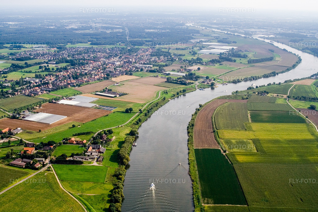 Vue aérienne: Vue de la ville à Hasselt dans le département Limbourg, Pays-Bas. Photo: IMG_12929.jpg prise le 31/08/2008 par Werner Riehm/FLY-FOTO.eu – Résolution de l'original: 3456 x 2304 px