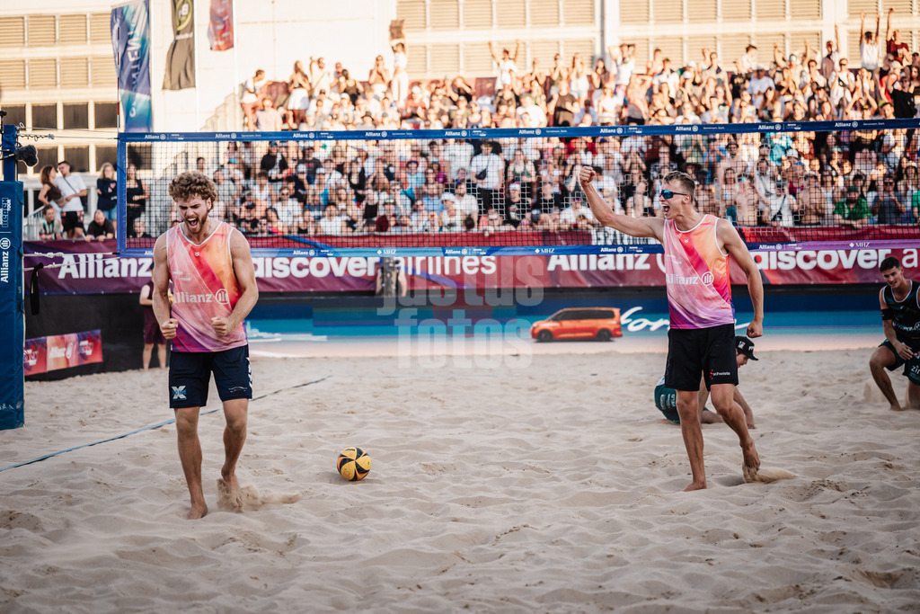 Beachvolleyball | Männer | Allianz German Beach Tour 2025 | Tourstop Berlin | 16.08.2025 | v.l. Luis Henrichs und Cedrik Moede jubeln