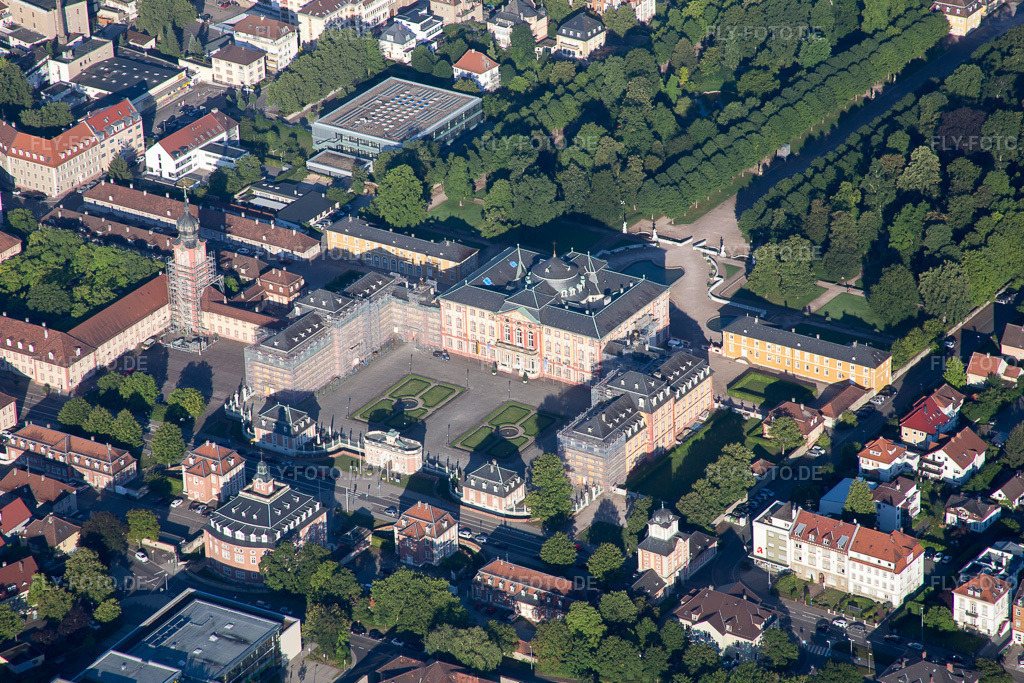 Luftbild: Schloßpark von Barock Schloss Bruchsal in Bruchsal im Bundesland Baden-Württemberg in Deutschland. Foto: IMG_092331.jpg vom 01.08.2016 durch Werner Riehm/FLY-FOTO.de