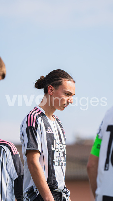 juv_lut_fmachado-0038 | Images from the Juniors B match between Juventus Academy and FC Lutry, played on 18 March 2026 in Lutry, Switzerland, featuring players, coaching staff and match action throughout the game.