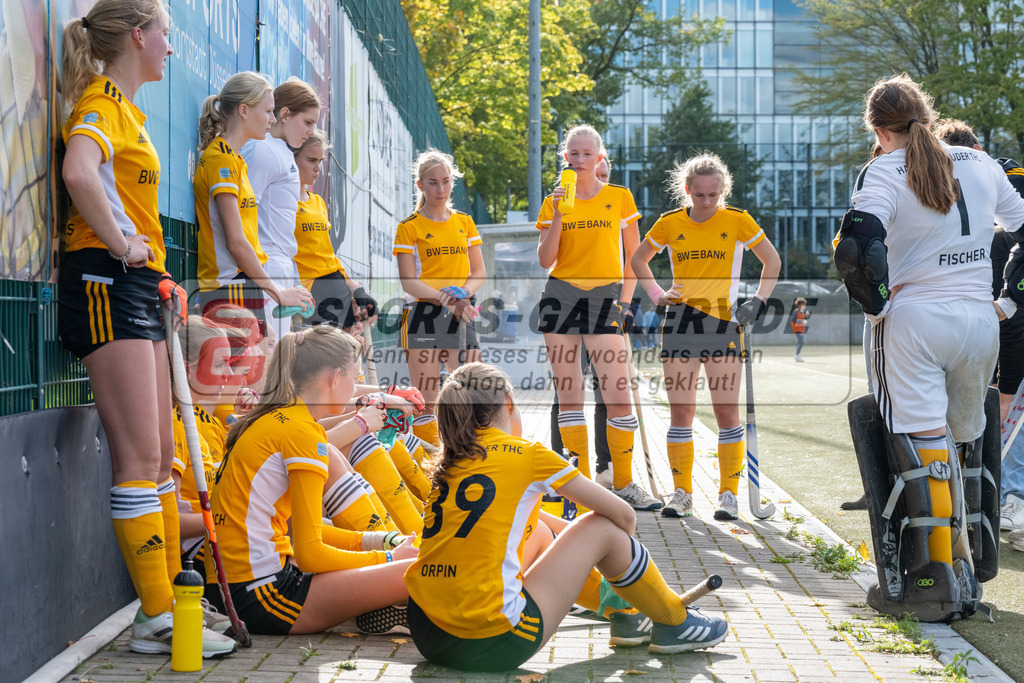 SFE_20231021_0143 | Deutsche Meisterschaft Weibliche U16 Halbfinale Düsseldorfer HC - Harvestehuder THC am 21.10.2023 in Köln (Düsseldorfer Hockeyclub 1905 e.V.), Photo: Stephan Fehrmann 2023 (Sports-Gallery)