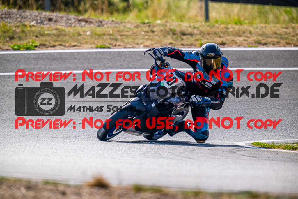 MaZZes_FotoMatrix_220722_8728 | TWIN