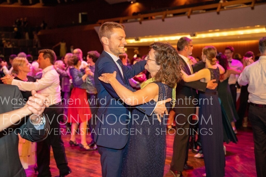 CCC_Frühlingsball_Parkett_byTINOGRRAFIE-61 | (c) TINOGRAFIE.COM