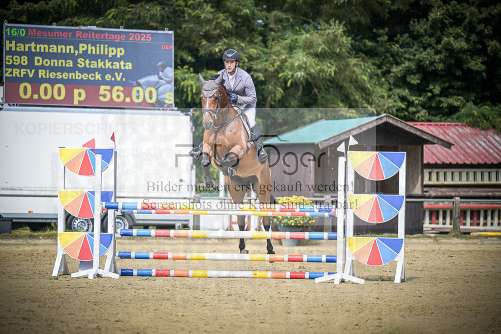DOS_5478 | Entdecke hochwertige Reitturnierfotos von Foto Oger. Professionell, emotional und authentisch – jetzt Lieblingsmomente im Shop bestellen.Deutschlandweite Turnierfotografie. - Realisiert mit Pictrs.com