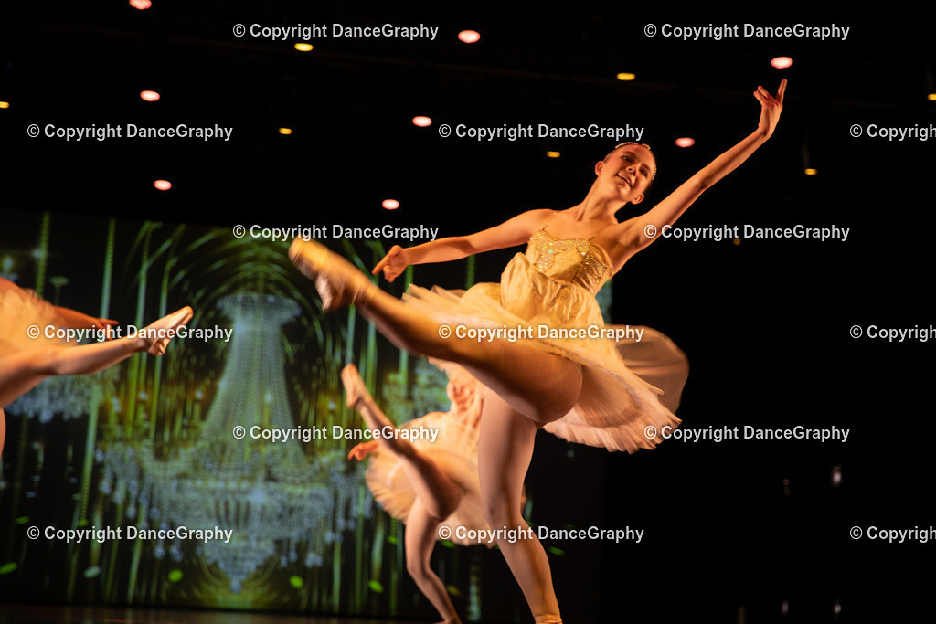 GPHY5288 | DanceGraphy - Realisiert mit Pictrs.com