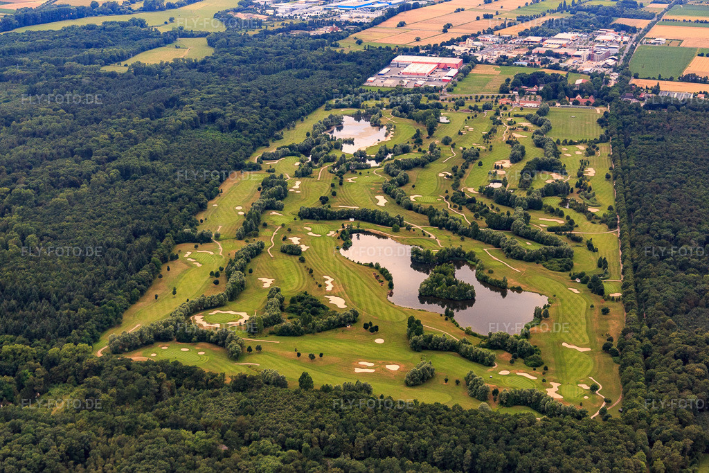 Luftbild: Golfanlage Landgut Dreihof - GOLF absolute aus Osten im Ortsteil Niederhochstadt in Hochstadt im Bundesland Rheinland-Pfalz in Deutschland. Foto: IMG_092162.jpg vom 16.07.2016 durch Werner Riehm/FLY-FOTO.deGolfanlage Landgut Dreihof in Essingen bei Landau | GOLF absolute Rotationsgolf®