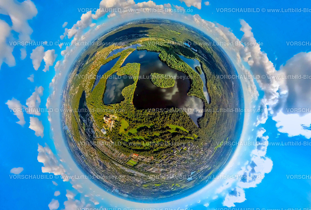 Duisburg241090033Wedau | Luftbild, Sechs-Seen-Platte Wedau, Wald und Naherholungsgebiet, Erdkugel, Fisheye Aufnahme, Fischaugen Aufnahme, 360 Grad Aufnahme, tiny world, little planet, fisheye Bild, Wedau, Duisburg, Ruhrgebiet, Nordrhein-Westfalen, Deutschland