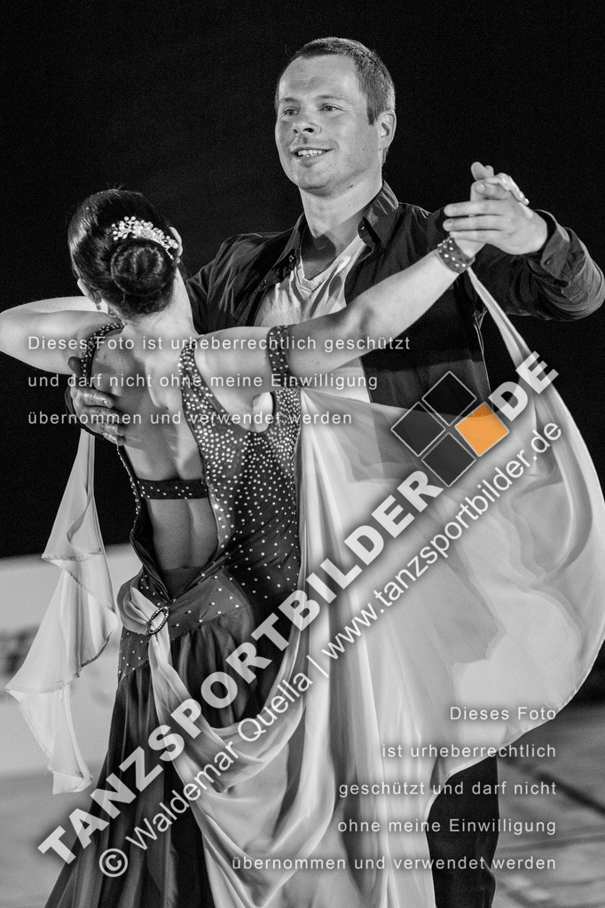 20250503-00175 | Hier finden Sie Tanz Bilder vom Latein und Standard Formationen tanzen. Sportbilder vom Tanzsport. Schöne Fotos und von Weltmeisterschaft, Europameisterschaft, Bundesliga, Regionalliga, Oberliga und Landesliga sowie von GOC Stuttgart, DanceComp, WM Bremen