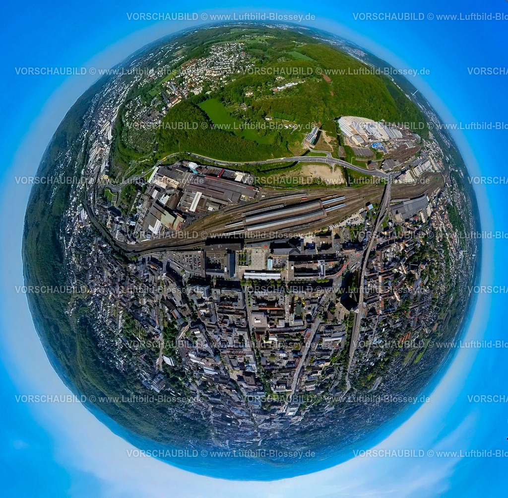 Hagen240590229Altenhagen_Hbf | Luftbild, Bahnhofshinterfahrung Altenhagen mit Bahnhof Hagen Hbf, Baustelle für Ortsumgehung mit Neubau der Bahnhofshinterfahrung, Wehringhauser Straße, Deutsche Edelstahlwerke, Erdkugel, Fisheye Aufnahme, Fischaugen Aufnahme, 360 Grad Aufnahme, tiny world, little planet, fisheye Bild, Mittelstadt, Hagen, Ruhrgebiet, Nordrhein-Westfalen, Deutschland