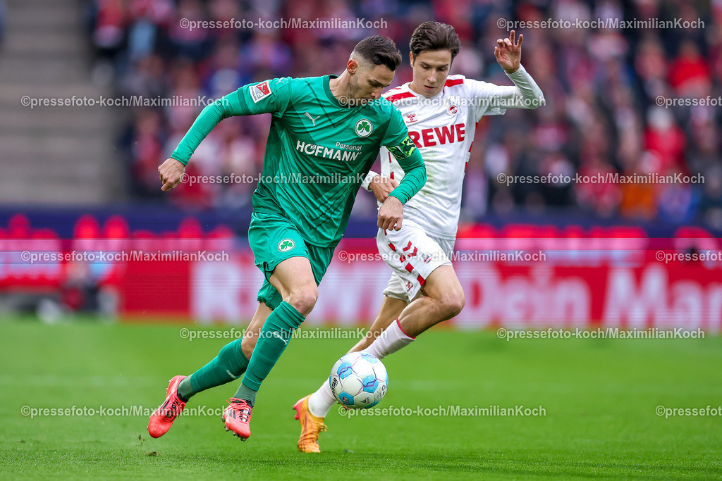 Koe09112401030 | 09.11.2024, 1. FC Köln - SpVgg Greuther Fürth, 2. Fußball Bundesliga, RheinEnergieSTADION, Saison 2024 2025: Branimir Hrgota (Greuther Fürth #10) gegen Denis Huseinbasic (1.FC Köln #8)DFB regulations prohibit any use of photographs as image sequences and or quasi-video.