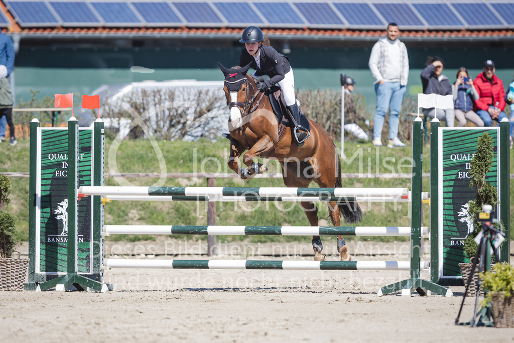 220416_3_A-Springen2-409 | Frühlingsfest der Pferde
Herford
16.April 2022
03/2 Sprigprüfung mit steigenden Anforderungen Kl. A** geschlossen 44-481 RLP