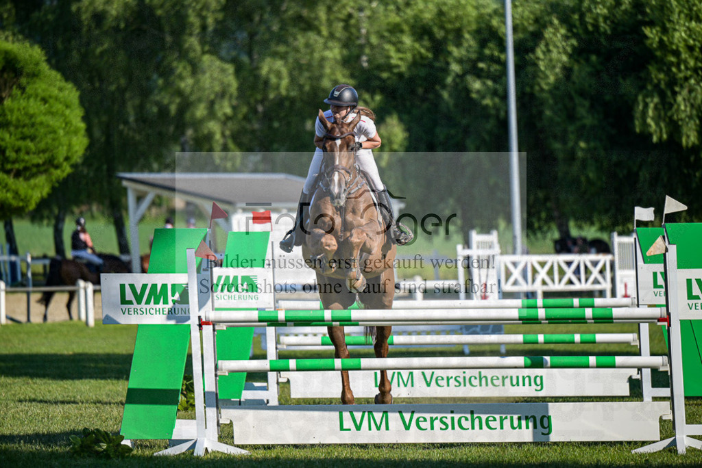 Reitturnier Voxtrup | Entdecke hochwertige Reitturnierfotos von Foto Oger. Professionell, emotional und authentisch – jetzt Lieblingsmomente im Shop bestellen.Deutschlandweite Turnierfotografie. - Realisiert mit Pictrs.com