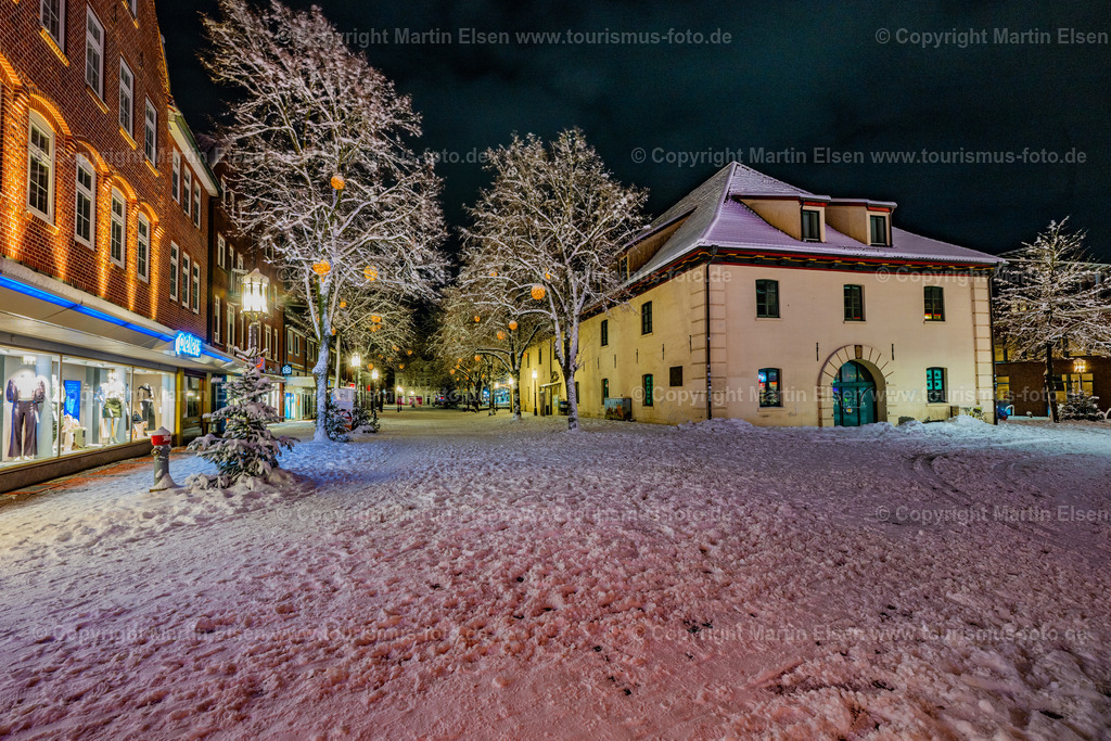 Stade Pferdemarkt Zeughaus Altstadt Winter Schnee_ELS_2569030126 | Fotos aus den Touristenorten aus Norddeutschland. - Realisiert mit Pictrs.com